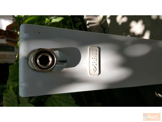 Prodavam Tri Radijatori Od 40 Santima Siroki