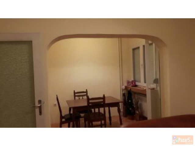 Se Izdava Trosoben Namesten Stan