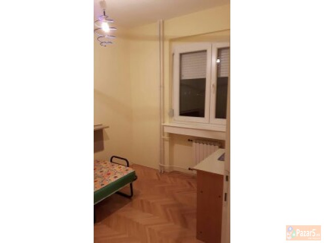 Se Izdava Trosoben Namesten Stan