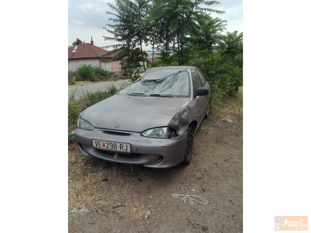 Hyundai Accent 1.3 Ls 96 G Za Delovi