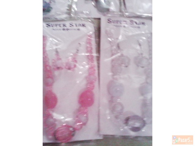 Prodavam Bizuterija Od Zatvoren Butik