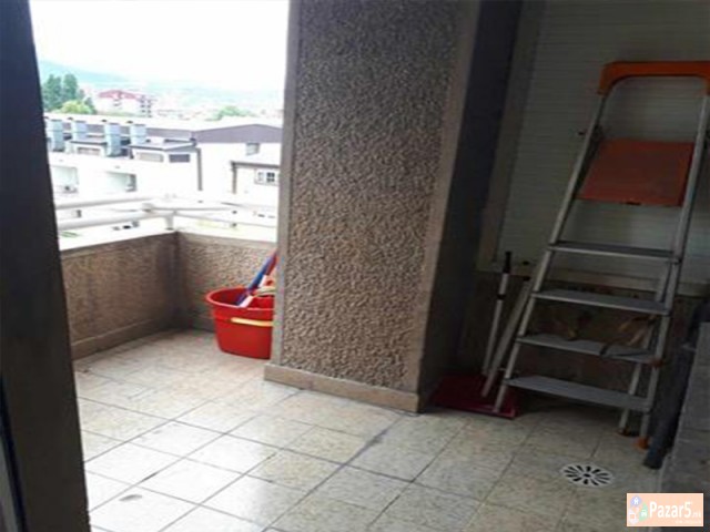 СЕ ИЗДАВА ДВОСОБЕН СТАН ВО ЦЕНТАР