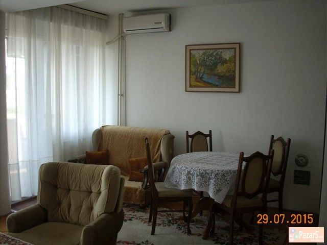 СЕ ИЗДАВА ТРОСОБЕН СТАН КАЈ СКОПЈАНКА