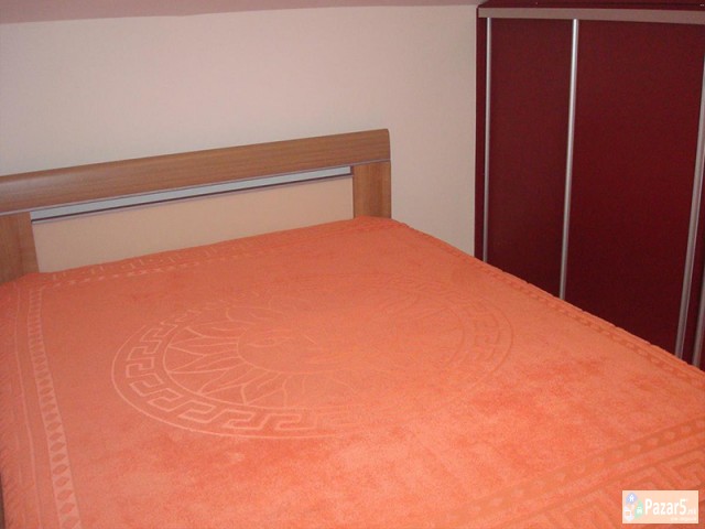 СЕ ИЗДАВА ТРОСОБЕН СТАН ВО ДЕБАР МААЛО