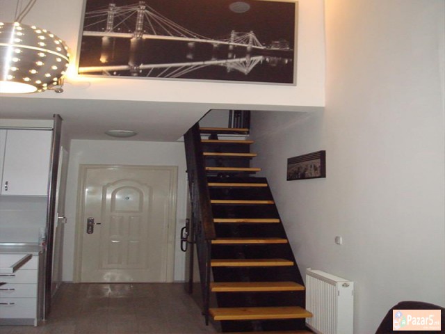 СЕ ИЗДАВА ТРОСОБЕН СТАН ВО ДЕБАР МААЛО