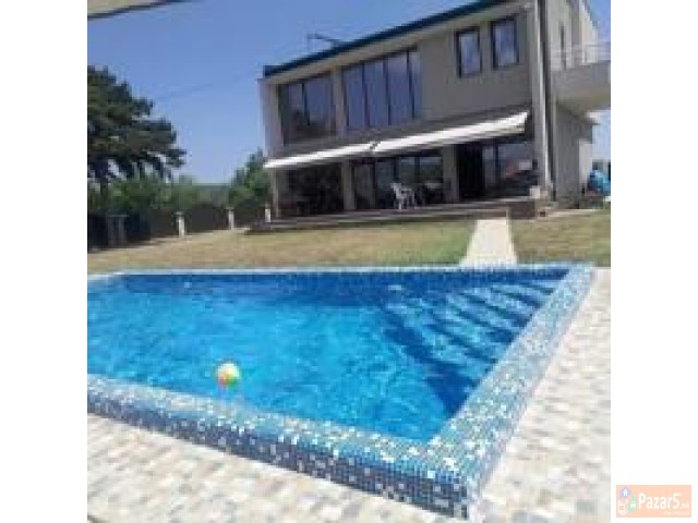 Kuka 270m2 - Dolno Sonje