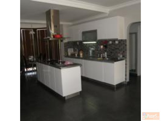 Kuka 270m2 - Dolno Sonje