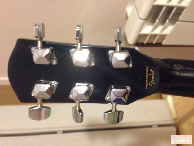 Prodavam Squier Akusticna Gitara