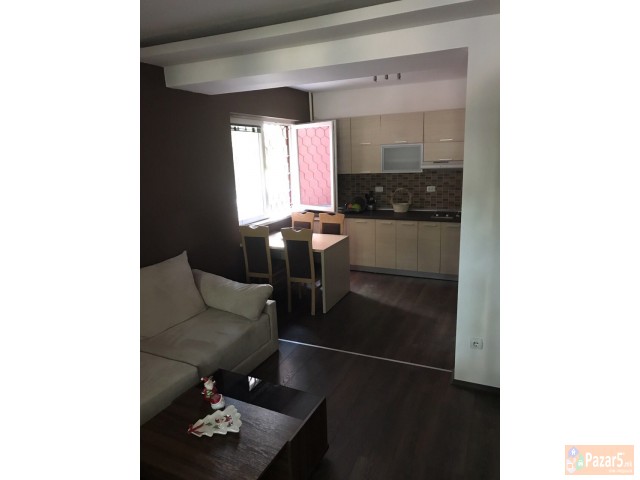 СЕ ПРОДАВА 2-СОБЕН СТАН ВО КОЗЛЕ