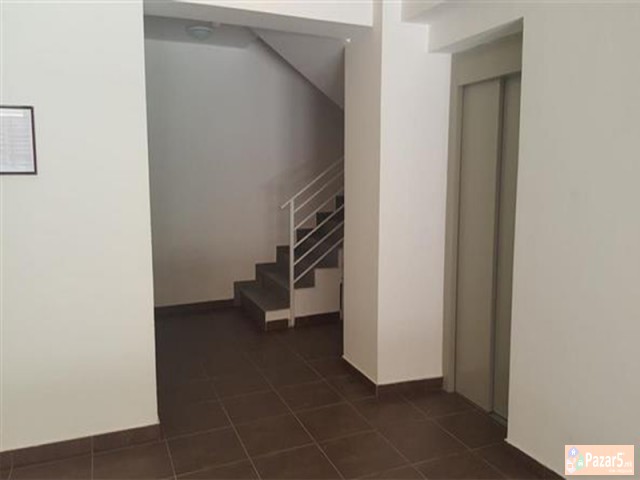 СЕ ИЗДАВА НОВ ДВОСОБЕН СТАН ВО ЦЕНТАР