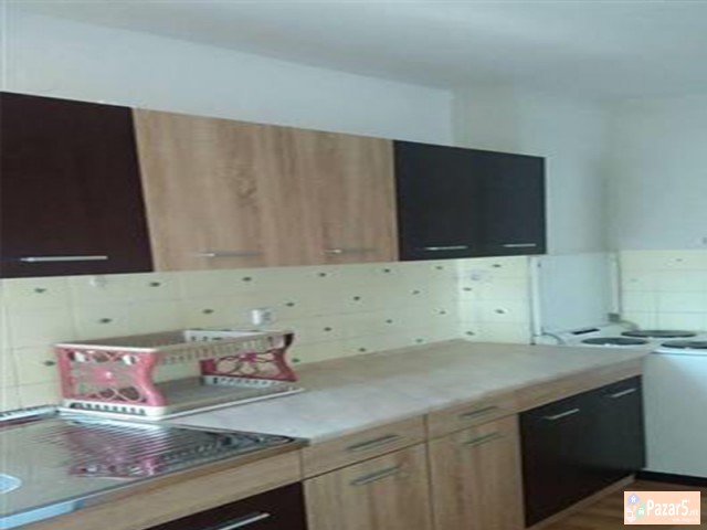 СЕ ИЗДАВА ТРОСОБЕН СТАН ВО АЕРОДРОМ