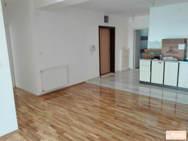 СЕ ИЗДАВА ПРАЗЕН ЧЕТВОРОСОБЕН СТАН ВО КАРПОШ 4