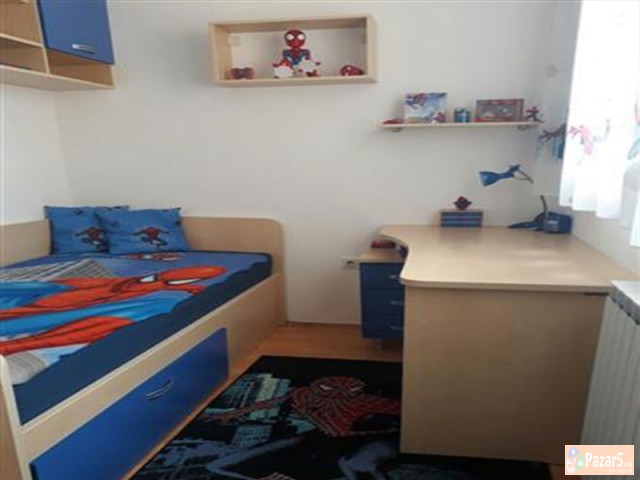 СЕ ИЗДАВА ТРОСОБЕН СТАН КАЈ НОВА ЖЕЛЕЗНИЧКА