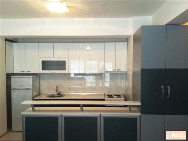 СЕ ИЗДАВА ТРОСОБЕН СТАН ВО ДЕБАР МААЛО