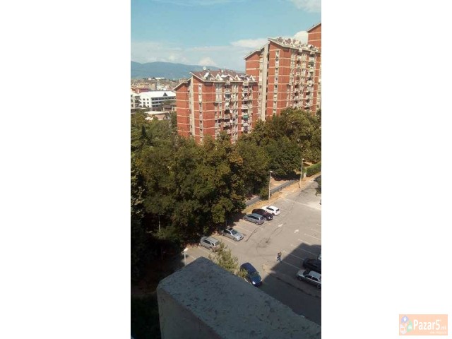 Се изнајмува двособен стан во Капиштец