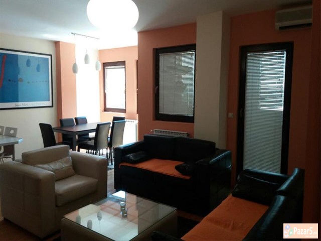 СЕ ИЗДАВА ДВОСОБЕН СТАН ВО ЦЕНТАР/ РАМСТОР