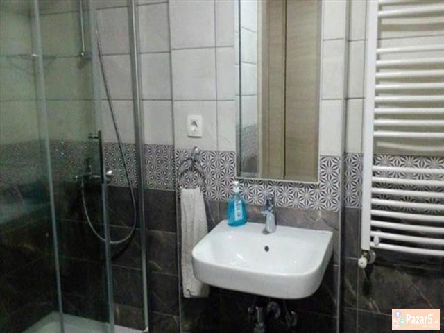 СЕ ИЗДАВА ТРОСОБЕН СТАН ВО АЕРОДРОМ