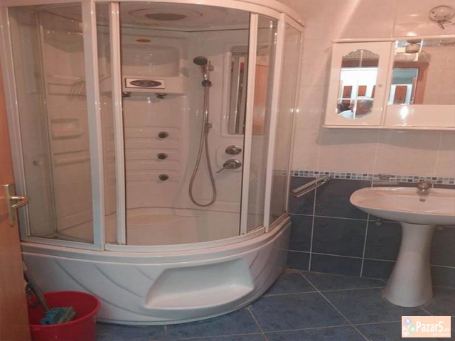 СЕ ИЗДАВА ДВОСОБЕН СТАН КАЈ Н.ЖЕЛЕЗНИЧКА