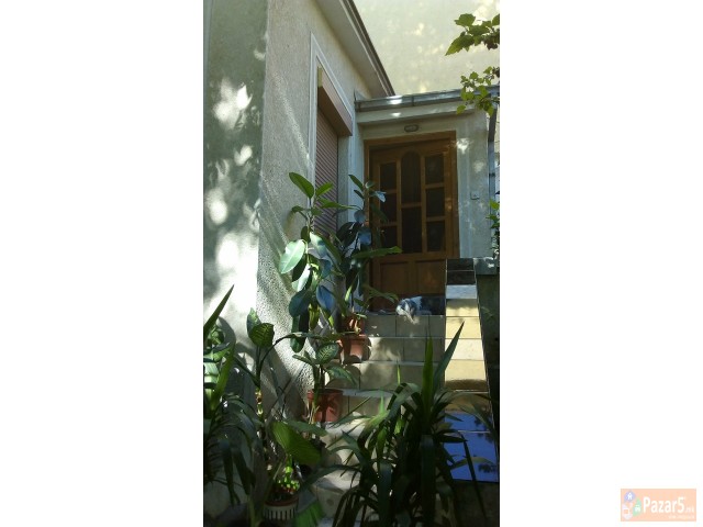 Деловен простор