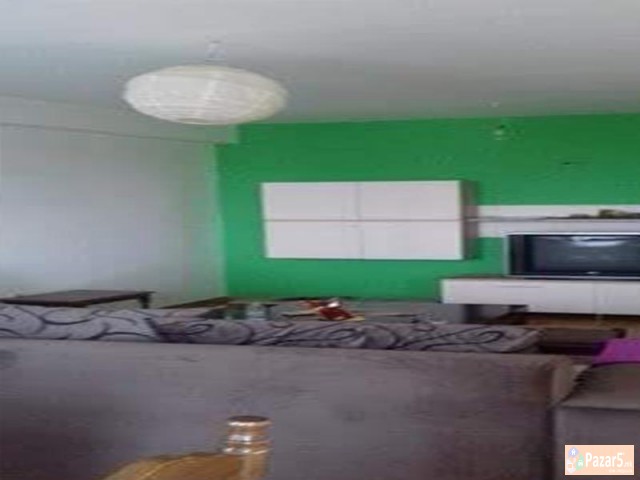 СЕ ИЗДАВА ТРОСОБЕН СТАН КАЈ УНИВЕРЗАЛНА САЛА