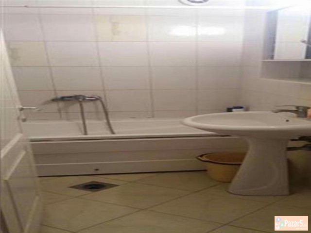 СЕ ИЗДАВА ТРОСОБЕН СТАН ВО КИСЕЛА ВОДА