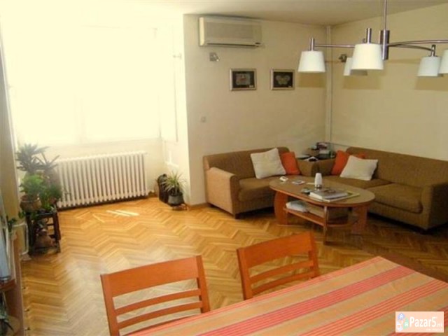 СЕ ИЗДАВА ТРОСОБЕН СТАН ВО ЦЕНТАР