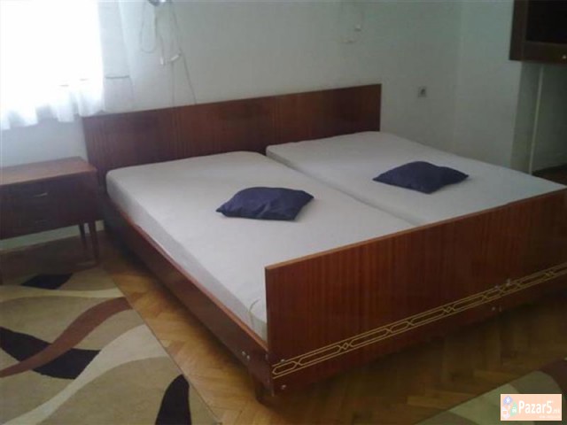 СЕ ИЗДАВА ТРОСОБЕН СТАН ВО ЦЕНТАР