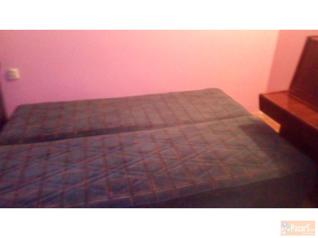 Krevet (lezaj) I Fotelja