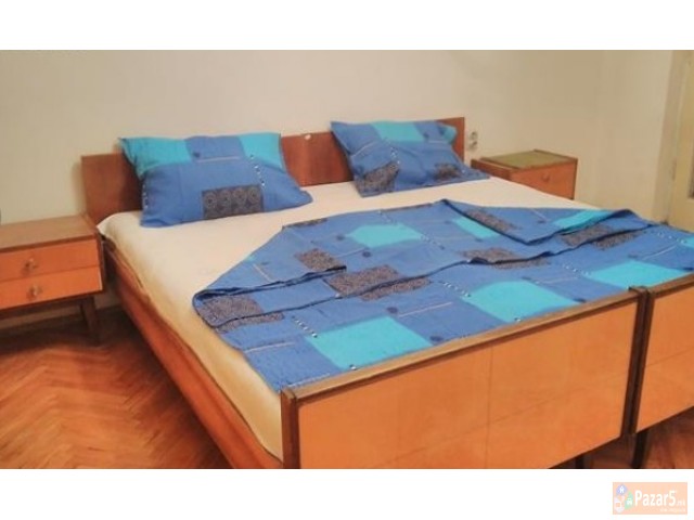 Се изнајмува трособен стан за студенти во Капиштец