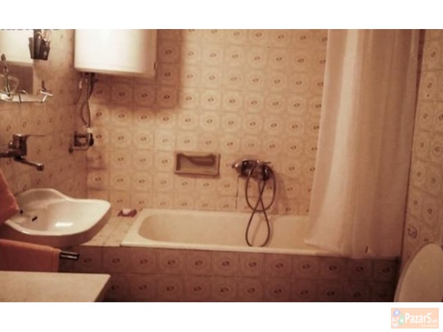 Се изнајмува трособен стан за студенти во Капиштец