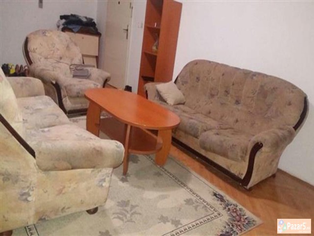 СЕ ИЗДАВА ТРОСОБЕН СТАН ВО АЕРОДРОМ