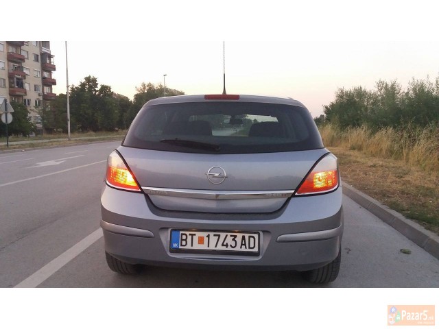 Opel Astra H 1,7cdti 2005g