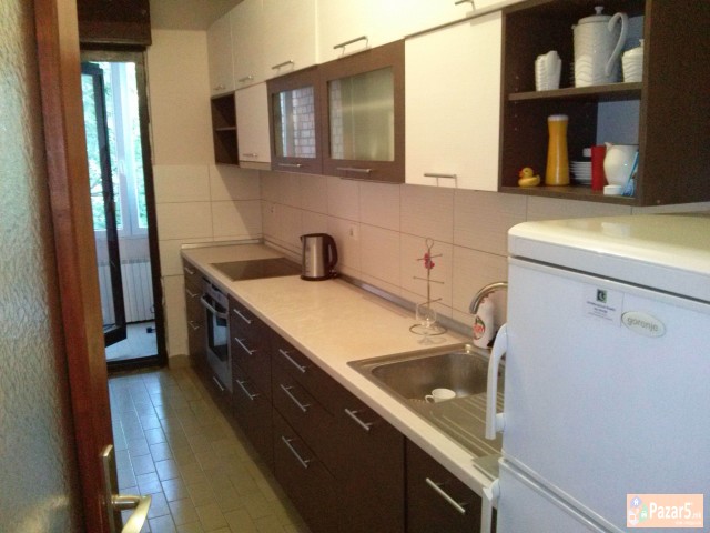 СЕ ИЗДАВА НАМЕСТЕН СТАН ВО МИЧУРИН