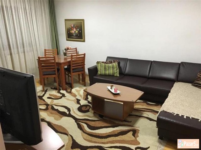 СЕ ИЗДАВА ТРОСОБЕН СТАН ВО ДЕБАР МААЛО