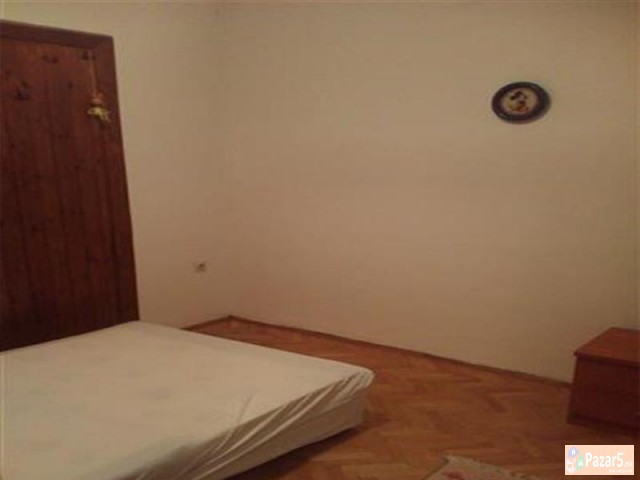 СЕ ИЗДАВА ТРОСОБЕН СТАН ВО НОВО ЛИСИЧЕ