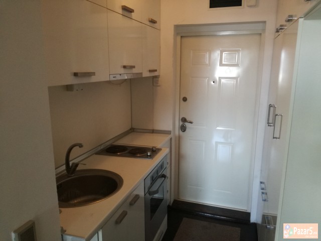 Izdavam Stan Vo Skopje - Centar