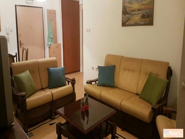 СЕ ИЗДАВА ДВОСОБЕН СТАН ВО КИСЕЛА ВОДА