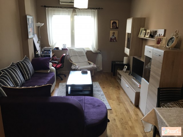 Продаван двособен стан 44м2 на Водно итно!