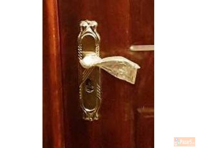 Blindirani Vlezni Vrati Plakanje Na Rati