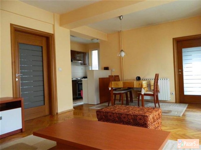 СЕ ИЗДАВА ЧЕТИРИСОБЕН СТАН ВО АЕРОДРОМ