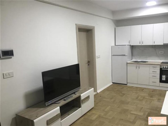 СЕ ИЗДАВА ДВОСОБЕН СТАН КАЈ УНИВЕРЗАЛНА САЛА