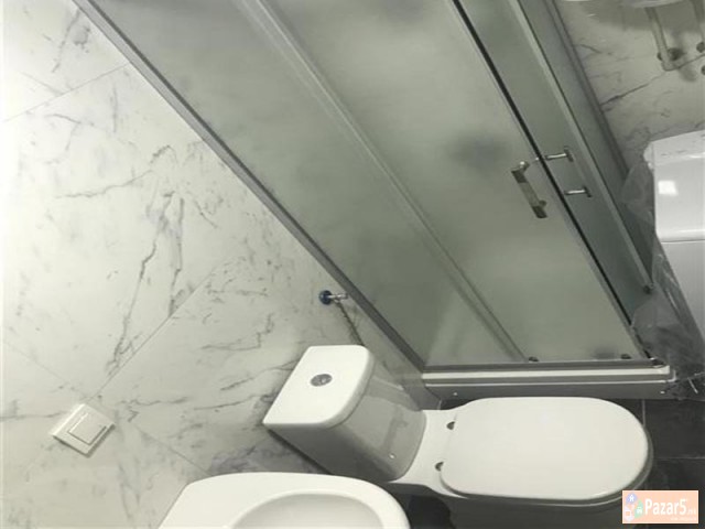 СЕ ИЗДАВА ДВОСОБЕН СТАН КАЈ УНИВЕРЗАЛНА САЛА