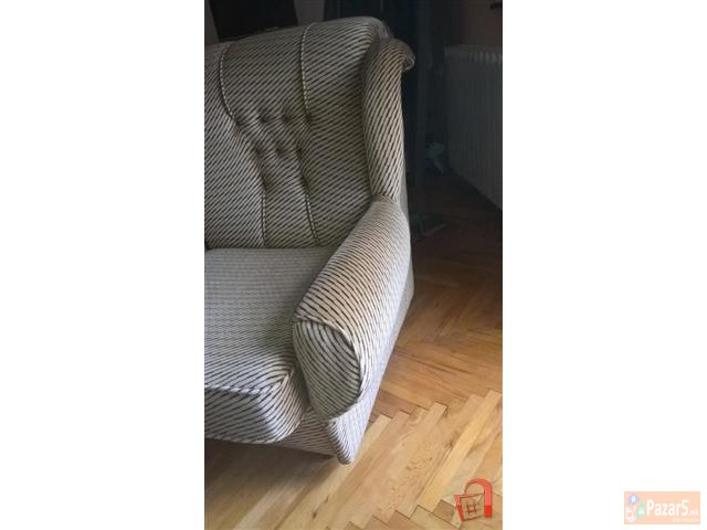 Trosed I Dvosed Odlicno Socuvani