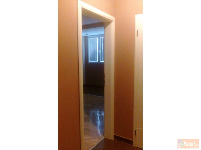 Se Prodava Kompletno Renoviran Stan