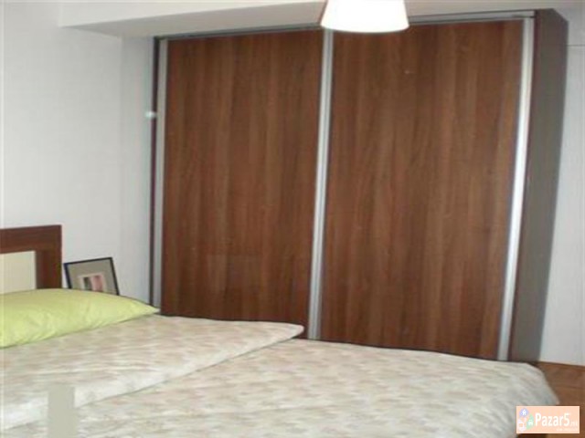 СЕ ИЗДАВА ДВОСОБЕН СТАН ВО КИСЕЛА ВОДА