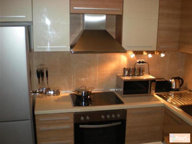 СЕ ИЗДАВА ДВОСОБЕН СТАН ВО КИСЕЛА ВОДА