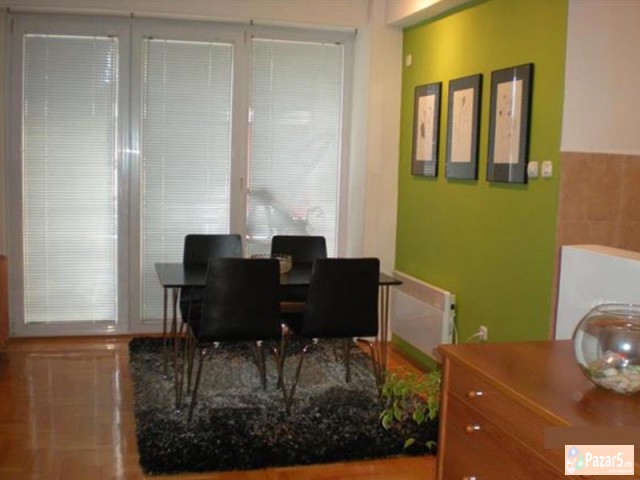 СЕ ИЗДАВА ДВОСОБЕН СТАН ВО КИСЕЛА ВОДА