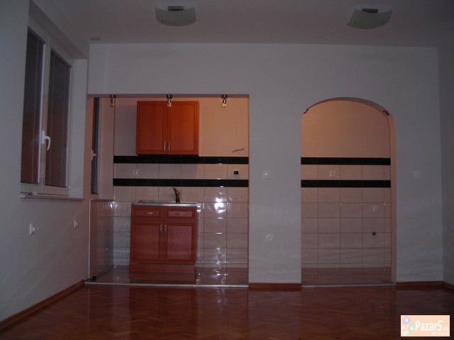 Se Izdava Stan Vo Centar