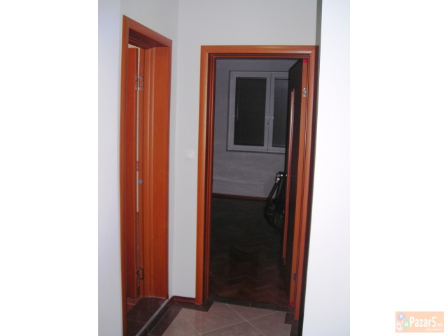 Se Izdava Stan Vo Centar