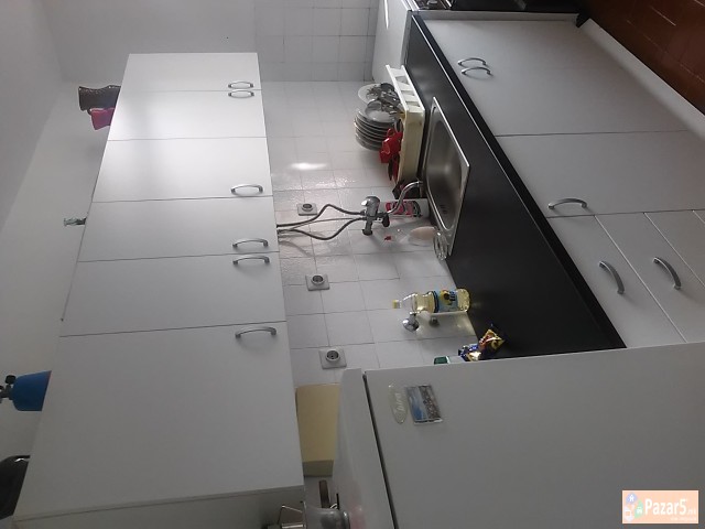 Se Izdava Stan Vo Aerodrom 078235294